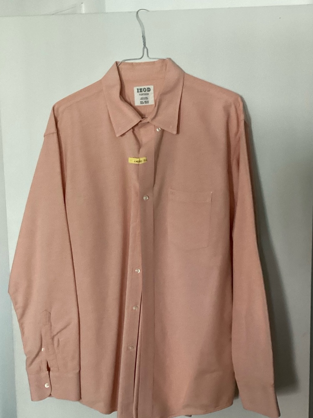 IZOD Men’s Vintage XL Long-Sleeve Button-Down Shirt